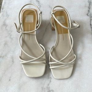 Lightly Worn Dolce Vita Zilla Strappy Block Heel Sandals Ivory Leather